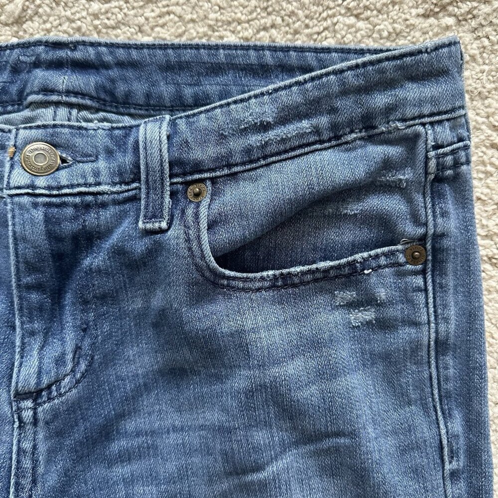 Vineyard Vines Jeans Women’s 4 Cropped Distressed Raw Hem Medium Blue Some Wear - Picture 8 of 16